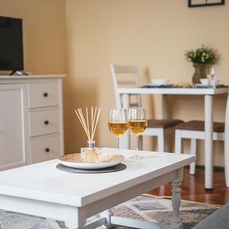 Central And Modern Apartment With Free Parking Timisoara Luaran gambar